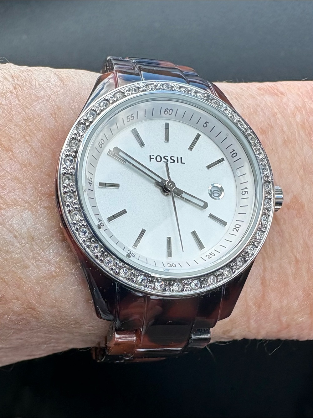 FOSSIL Ladies Watch ES2680
Tortoise Bracelet Date Dial Quartz
New Battery